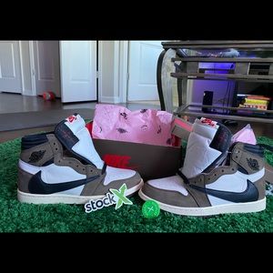 Travis Scott x Air Jordan 1 Retro High OG Mocha